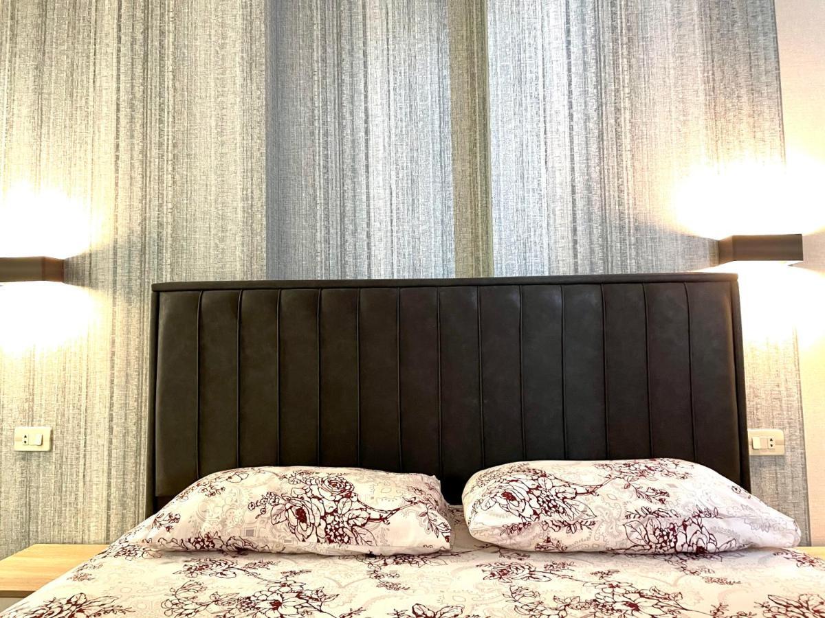 Apartments Emili เยเรวาน ภายนอก รูปภาพ