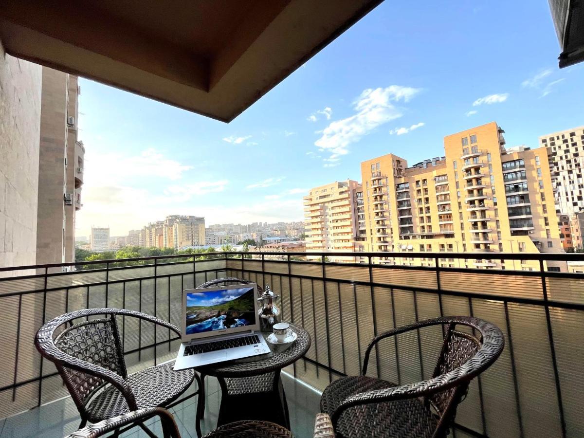 Apartments Emili เยเรวาน ภายนอก รูปภาพ